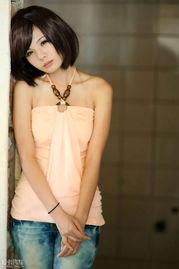 国产小模特高清视频,青春风采绽放荧屏