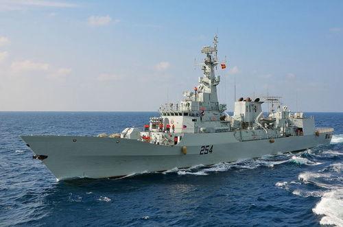 国产76舰炮视频,火力全开，捍卫海疆